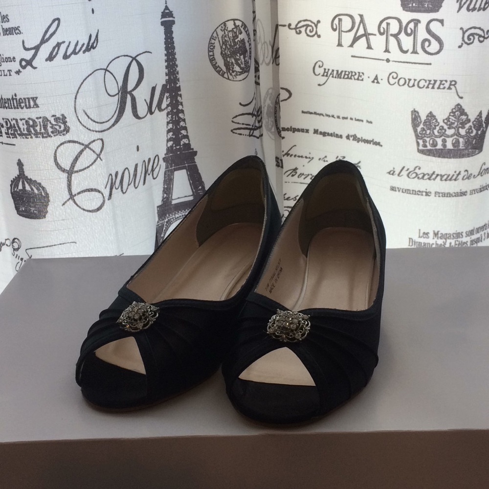 Davids Bridal shoes size 11 Wide